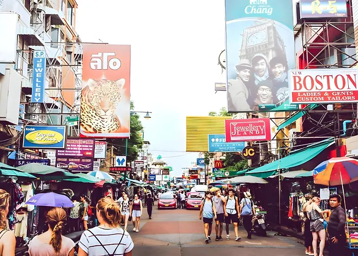 Eve Khaosan - ข้าวสาร Bangkok
